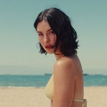 Gracie Abrams Releases 'I Love You, I'm Sorry' Music Video