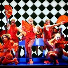 BWW Review: CARNIVAL at Wallmans