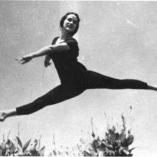 Maya Ramos Smith, Actriz, Bailarina, Docente E Investigadora De Danza Y De Teatro