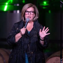 Kelly MacFarland Headlines Comedy Night at Slater's