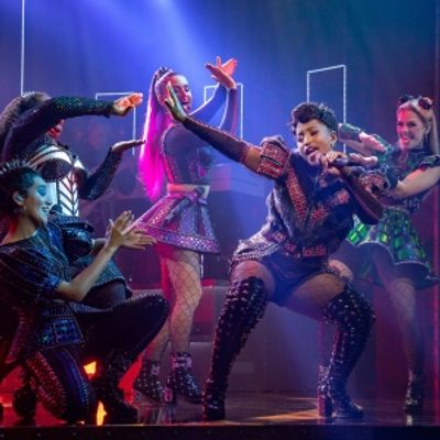 Review: SIX THE MUSICAL at Blumenthal Performing Arts