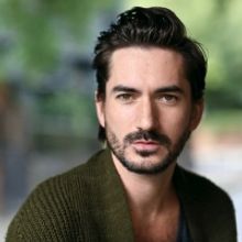 Interview: George Maguire on his Admiration for Dolly Parton and the Joyful Productio
