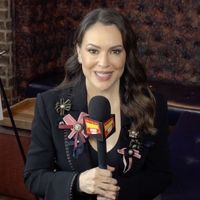 Video: CHICAGO's Alyssa Milano Talks 'Broadway Firsts' Video