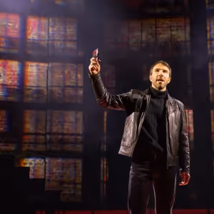 Exclusive: Alex Hurt Talks Finding His Footing on Broadway in PATRIOTS