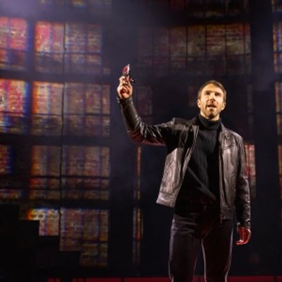 Exclusive: Alex Hurt Talks Finding His Footing on Broadway in PATRIOTS