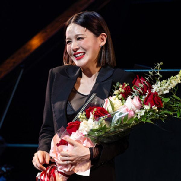 Photos/Video: Korean Pop Star Ivy Takes Her First Bows In CHICAGO On Broadway Photo