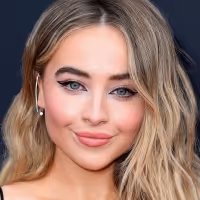 BWW Flashback: Watch Sabrina Carpenter Sing Ahead of New ALICE IN WONDERLAND Musical