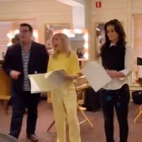 VIDEO: Idina Menzel, Kristen Bell, Jonathan Groff, and Josh Gad Rehearse 'Some…