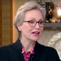 VIDEO: Jane Lynch Discusses Bonding With Her Mother Through FUNNY GIRL on LIVE
