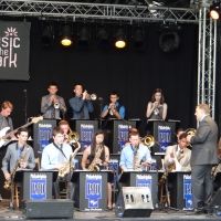 Blue Curtain to Return to Pettoranello Gardens With A Free Concert Featuring the Phil Interview