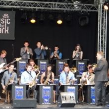 Blue Curtain to Return to Pettoranello Gardens With A Free Concert Featuring the Phil