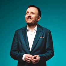 Chris McCausland Will Make Parr Hall Debut in 2024