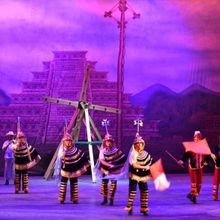 El Ballet Folklórico De La Universidad Veracruzana Y Tlen Huicani Ofrecieron Raíces