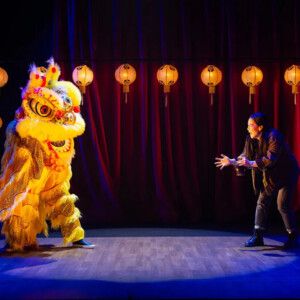 Review Roundup: KING OF THE YEES Opens at Signature Theatre