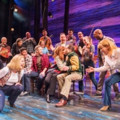 BWW Review: COME FROM AWAY, Phoenix Theatre