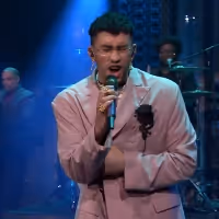 VIDEO: Bad Bunny & Sech Perform 'Ignorantes' on THE TONIGHT SHOW WITH JIMMY FALLON