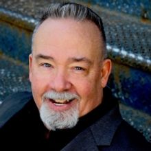 Sing Along With Michael McAssey on Piano At The Gateway Playhouse