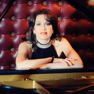 Review: Alexis Cole Celebrated New York City at 54 Below