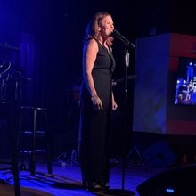 Review: Lisa Yaeger's JERSEY GIRL Brings the Hits to NYC at Green Room 42