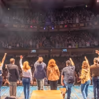 VIDEO: COME FROM AWAY Returns to The West End!