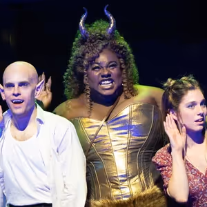 Wake Up With BroadwayWorld October 31, 2025- LITTLE BEAR RIDGE ROAD Opens On…