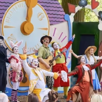 ALICE IN WONDERLAND Comes to Adelaide Botanic Garden
