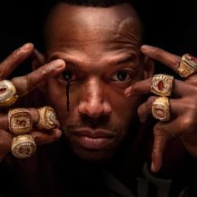 Video: Marlon Wayans Stars as a Football Legend in New Trailer for HIM