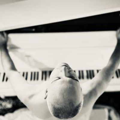 Gregory Douglass to Release New Single BESPOKE Ahead of Album AMATEUR