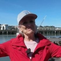 VIDEO: Karen Mason Entertains San Fransisco Sea Lions With Song