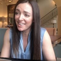Living Room Concerts: Desi Oakley Sings WAITRESS!