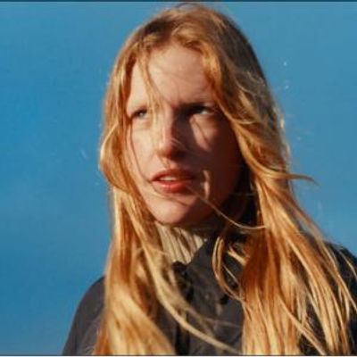 Audrey Hobert Directs Music Video for 'Phoebe,' Debuting Today