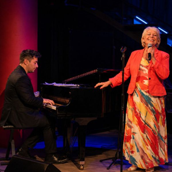 Review: Stephanie Nakasian Brings Warmth and Depth to Chelsea Table + Stage Photo