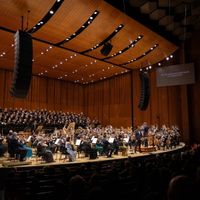 Review: SCHMITT'S PSALM 47 AND STRAVINSKY'S FIREBIRD at Houston Symphony Photo