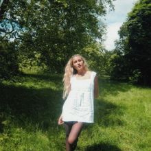 Ashley Elle Gets Butterflies in Latest Single 'Falling'