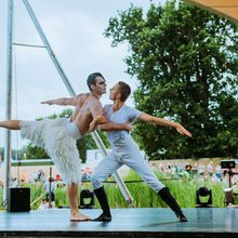 Sir Matthew Bourne's SWAN LAKE Will Return to Latitude Festival