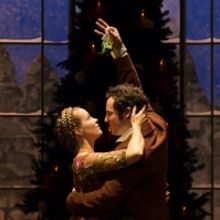 BWW Review: MISS BENNET: CHRISTMAS AT PEMBERLEY is a “Feel-Good” Holiday Spectacl