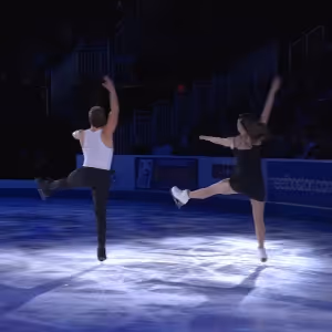 Video: Ice Skaters Caroline Green and Michael Parsons Perform to SUNSET BOULEVARD