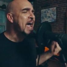 VIDEO: Eric Anderson Performs Cut Song From WAITRESS