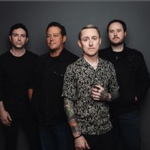 YELLOWCARD Collaborates With Ambient Duo HAMMOCK For 'A Hopeful Sign'