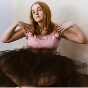 Nell Mescal Shares Cover of 'Drive' From STEREOPHONIC