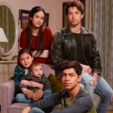 VIDEO: Freeform Announces Premiere Date & Releases First Look at PARTY OF FIVE