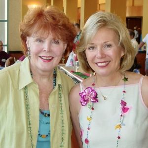 DARK SHADOWS' Kathryn Leigh Scott and Marie Wallace Come to The Lyndhurst Mansion Thi