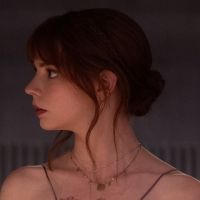 VIDO: Anya Taylor-Joy & Ralph Fiennes Star in THE MENU Trailer
