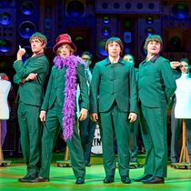 Review: SUNNY AFTERNOON at Edinburgh Playhouse