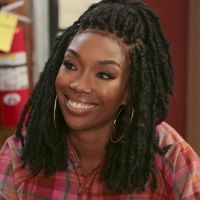 VIDEO: Watch Brandy Sing a New Song in a New Clip from QUEENS on ABC