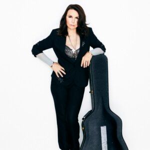 Review: Singer-Songwriter Patty Smyth Rocks Out at Café Carlyle