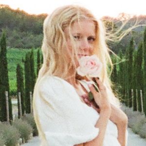 Video: Mereki Is Amongst The Flowers In Official Video For 'End Of The World'