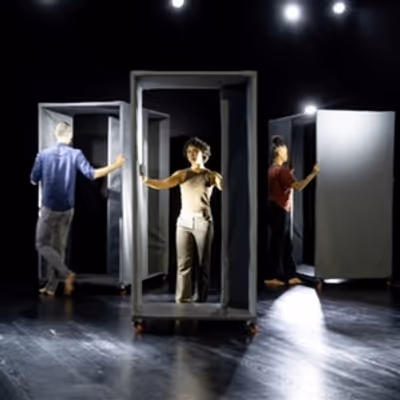 Review: LISTENING TO WALLS WEAR OFF THEIR COLOUR at Baxter Theatre