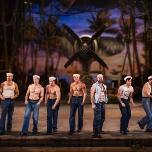 Review: RODGERS & HAMMERSTEIN'S SOUTH PACIFIC at Paramount Theatre Aurora, IL