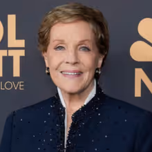 Julie Andrews Will Release Children's Book About Her 'Singing' Dog